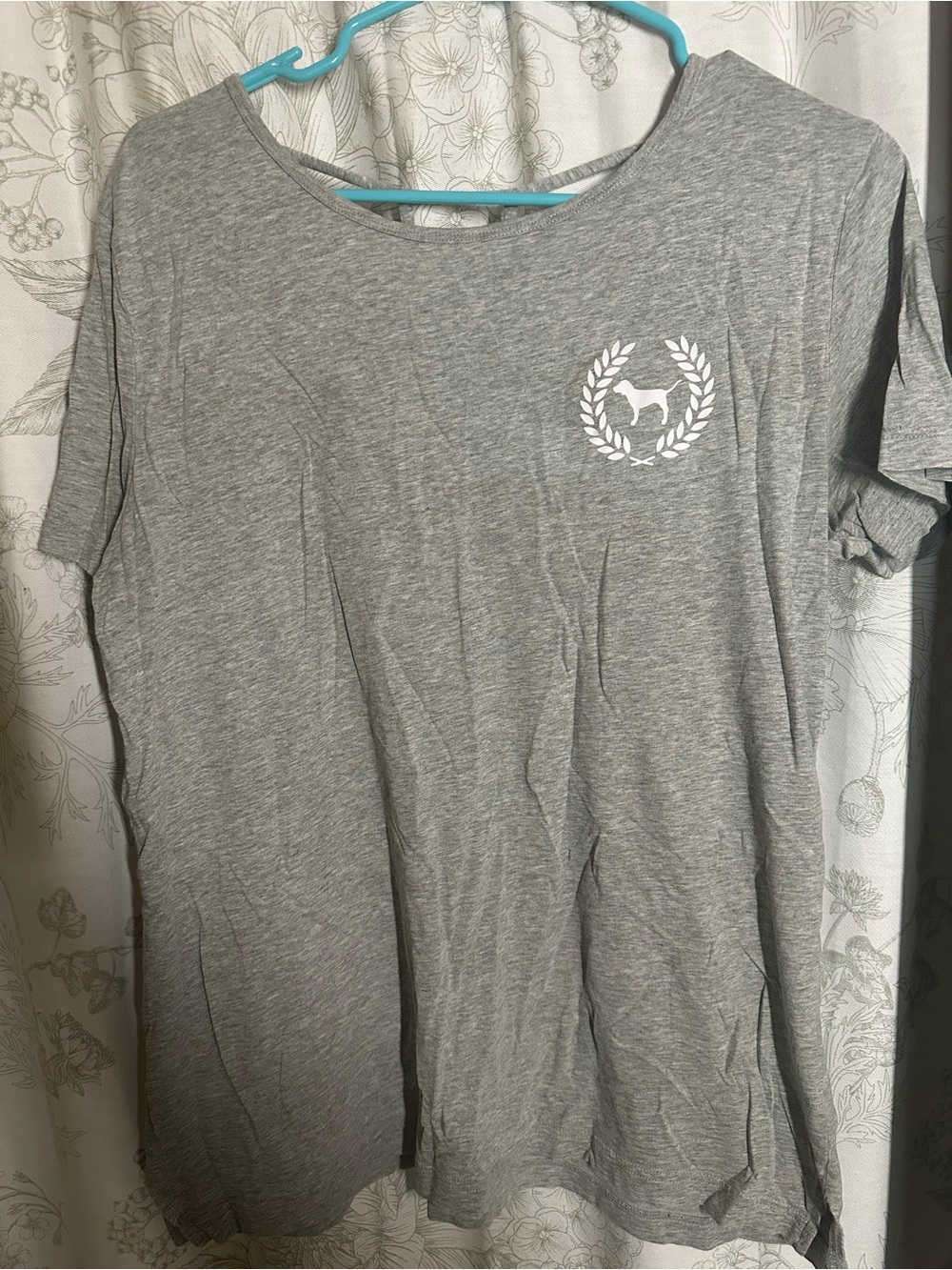 PINK Victoria's Secret Light Gray Tee with Logo Tag